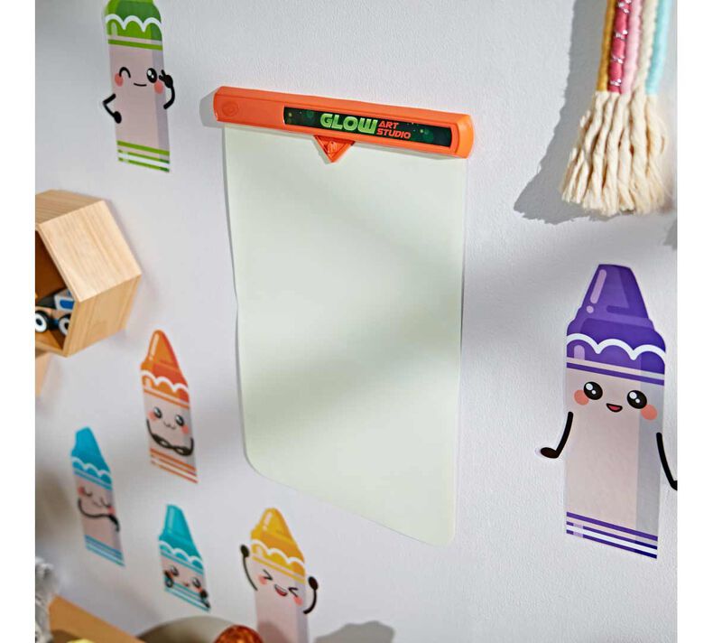 Crayola Glow Art Studio