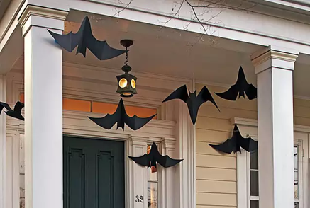 halloween crafts - hanging bats