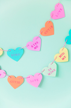Valentine's Day crafts - candy heart garland
