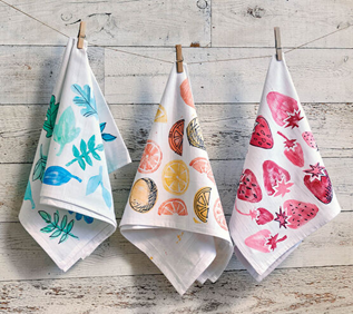 summer crafts for kids - stamped dish towels