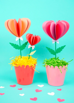 Valentine's Day crafts - heart paper flowers